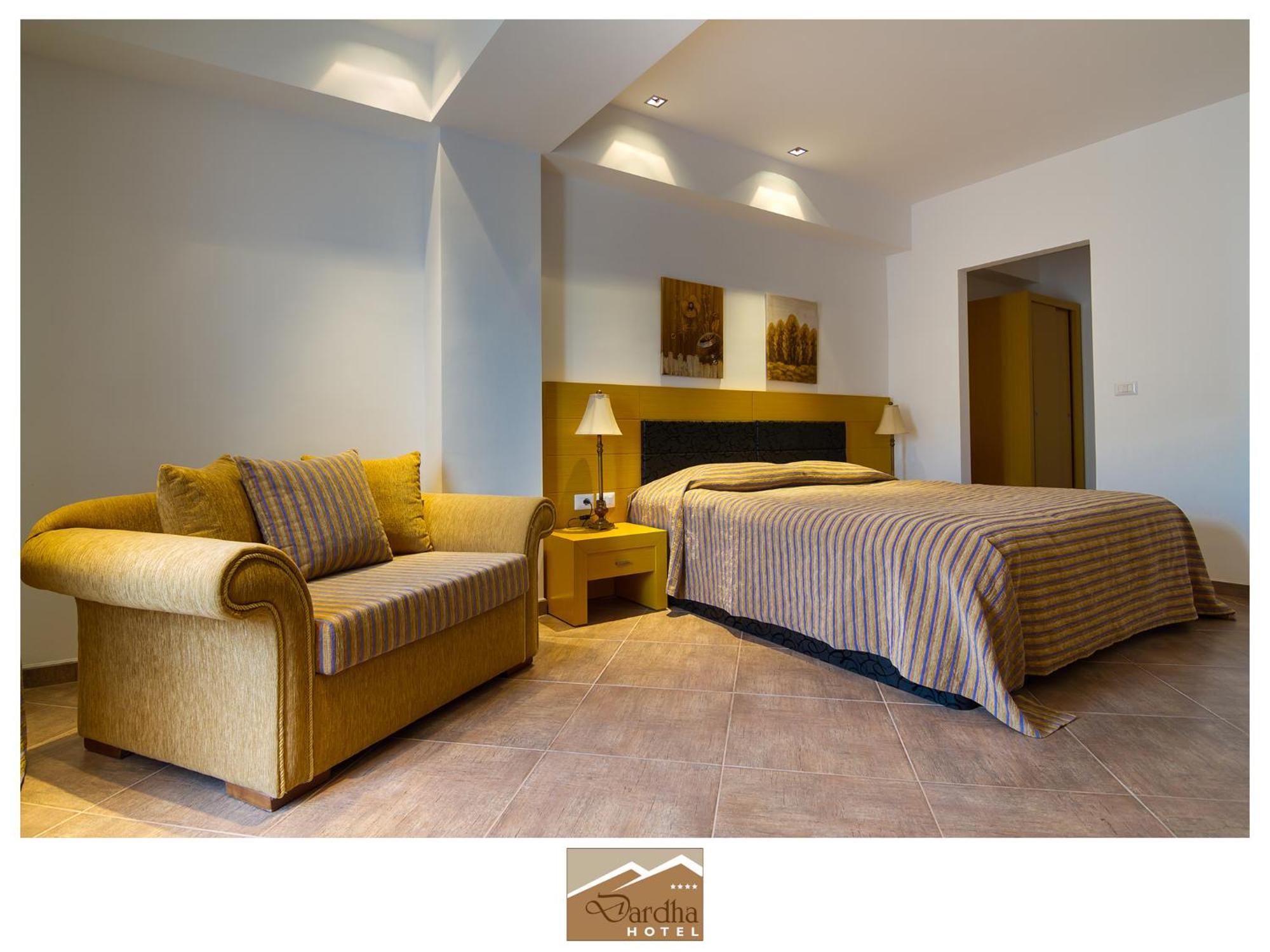 Hotel Dardha Room photo